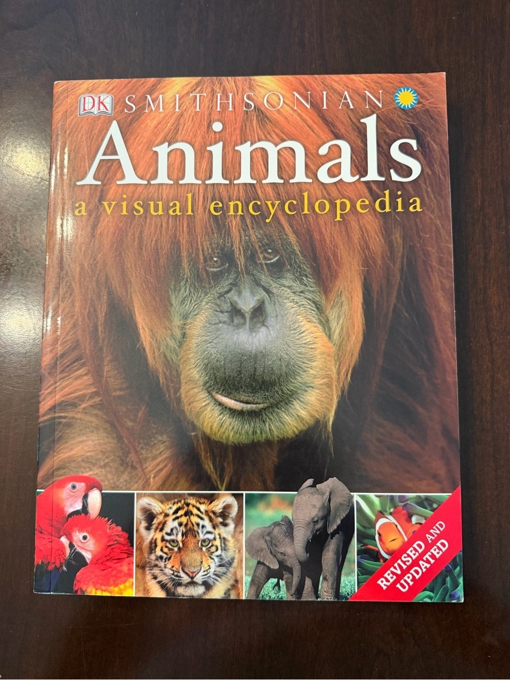 DK Smithsonian Animals: Visual Encyclopedia – Paperback